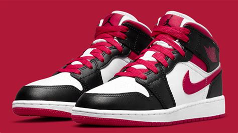 Air Jordan 1 Mid GS Black Red White | Where To Buy | 554725-016 | The ...