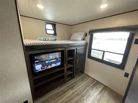 2020 JAYCO JAY FLIGHT SLX 32BHDS - Good Sam RV Rentals