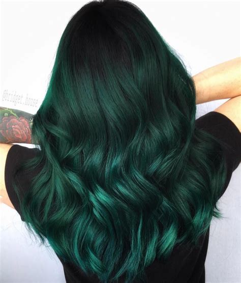 🦚Deep Emerald Green🦚 Super silky Juniper Green waves by @bridget.house #lunartides #greenhair # ...