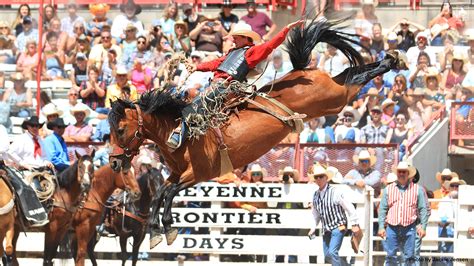 Ryder Sanford Sets Rodeo-Record in Winning Cheyenne Frontier Days - News