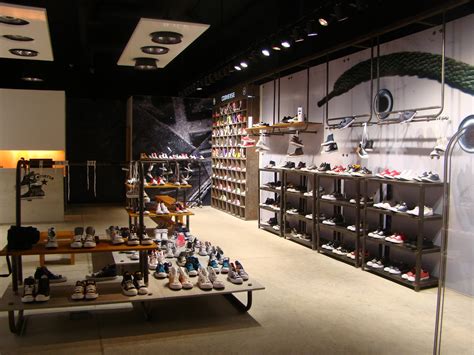 Converse Store by HMlab - Architizer