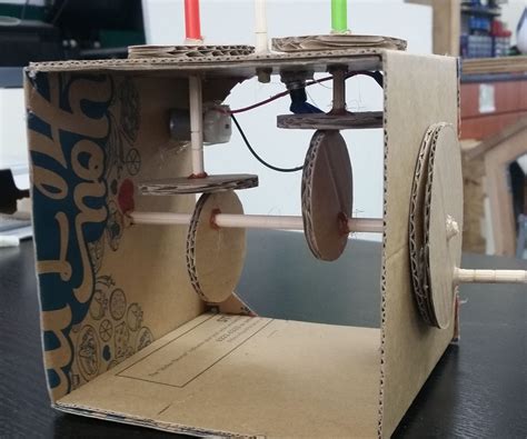 Easy Cardboard Automata Toy With a Motor | Simple machine projects, Simple machines, Automata