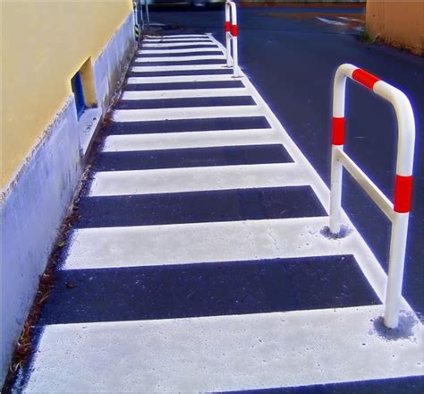 Pedestrian Crossing Free Stock Photo - Public Domain Pictures