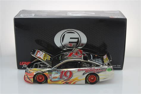 Darrell Waltrip 2019 Fox Signing Off 1:24 Elite NASCAR Diecast