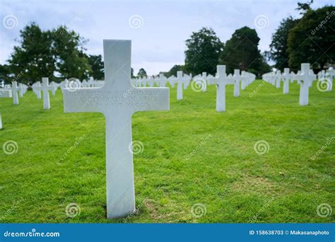 Headstone Of An Unmarked Grave And Unknown Soldier At The American Cemetery At Omaha Beach ...