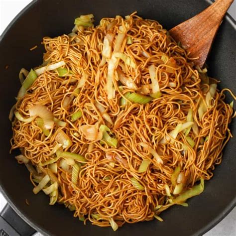 15-min. Easy Panda Express Chow Mein - Christie at Home