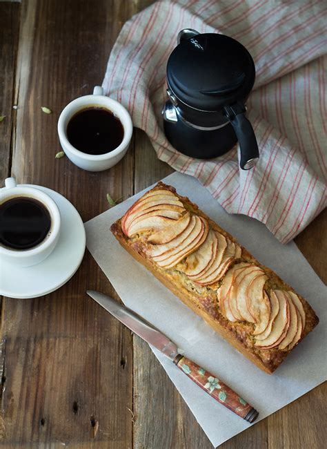 apple mava cake - A Bit Wholesomely