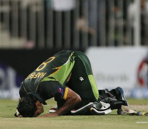 Mohammad Hafeez celebrates his eighth ODI ton | ESPNcricinfo.com