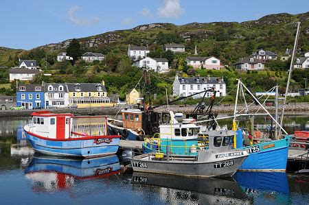 Tarbert in Argyll Feature Page on Undiscovered Scotland