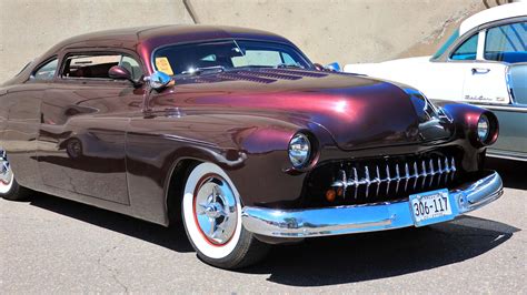 What Is a Custom? Details and Photo Gallery from Back to the ’50s