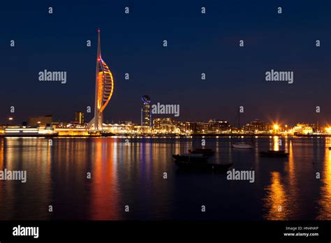 Portsmouth skyline hi-res stock photography and images - Alamy