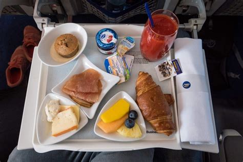 The Best Airplane Food from 10 Star Alliance Flights [Win FREE Tickets]