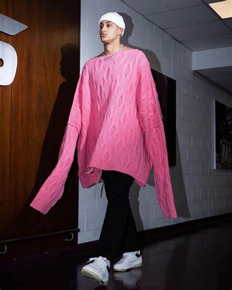 Kyle Kuzma’s Giant Pink Sweater Is Actually Good | GQ