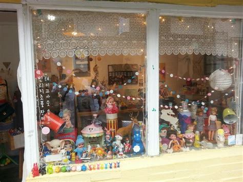 Vintage Toy Store Seoul Korea | Christmas toy shop, Toy store, Vintage toys