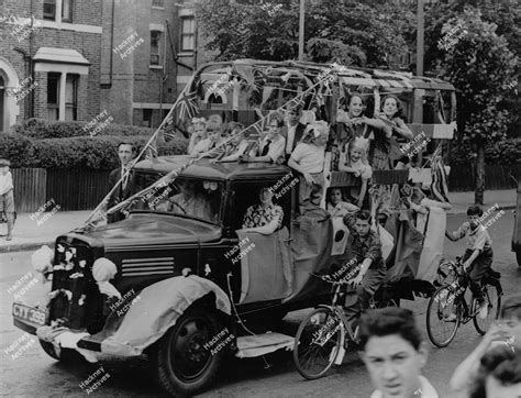 Woodberry Down Estate, 1952. - Hackney PhotosHackney Photos