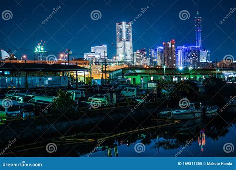 Yokohama Port of Ships and Yokohama Minato Mirai of Night View ...