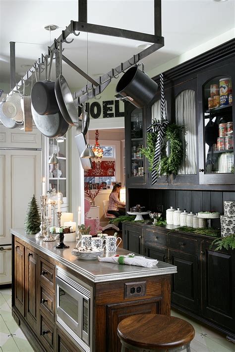 Christmas Decorating Ideas That Add Festive Charm to Your Kitchen