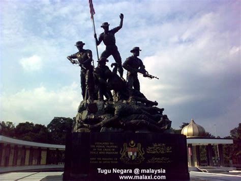 Tugu Peringatan Negara Malaysia - (Malaysia National Monument)