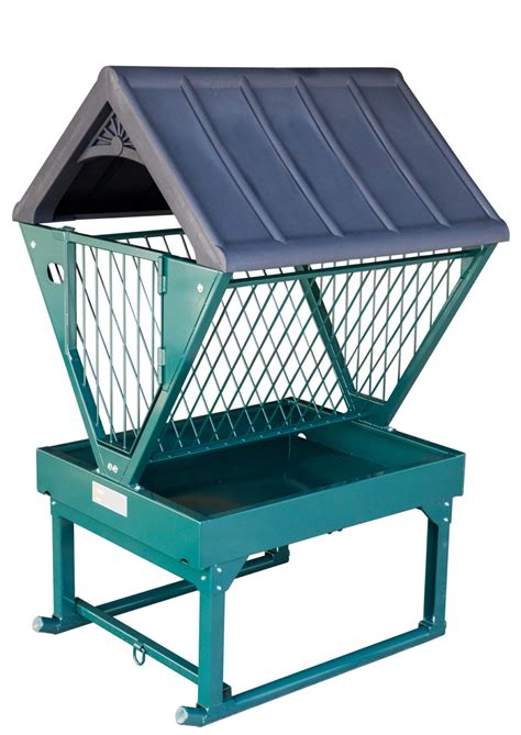 Outdoor Horse Hay Feeders | 45 Series | Farmco Manufacturing