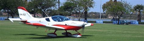 VH-UER university flying club aircraft cessna 150 1964 jandakot airport learn to fly flight ...