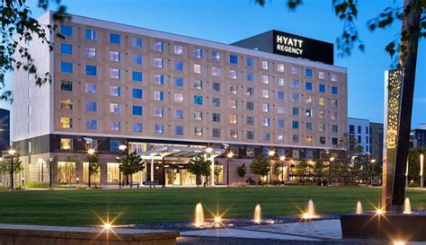 Hyatt Regency Bloomington-Minneapolis - Pool: Fotos und Bewertungen ...