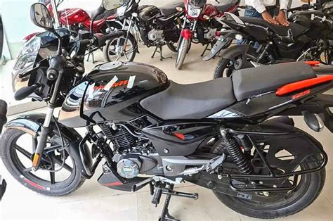 BS6 Bajaj Pulsar 125 Split Seat Model Launched At Rs 79,079