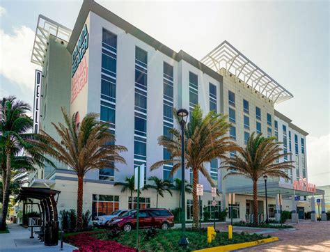 Hotels in the Fort Lauderdale International Airport and Port Everglades Cruise Port Area ...