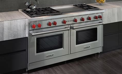 60" Gas Range 6 Burner Infrared Dual Griddle Wolf Rangetop