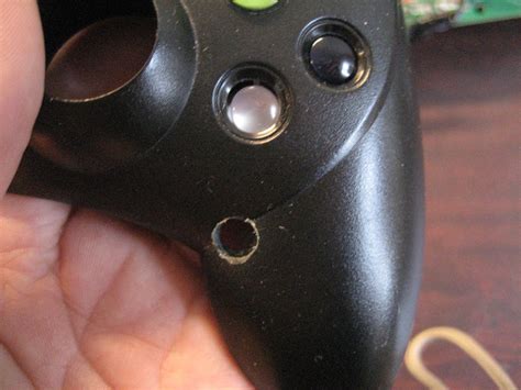 How to Mod Your Xbox Controller to Light Up With LEDS When It Vibrates ...