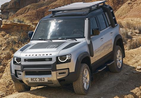 2020 Land Rover Defender To Battle Ford Bronco