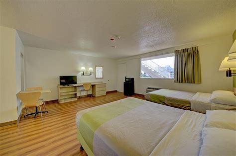 Motel 6 Cocoa Beach Rooms: Pictures & Reviews - Tripadvisor