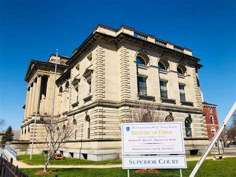 Middlesex County Courthouse in Lowell, Massachusetts. Paul Chandler April 2018. | Middlesex ...