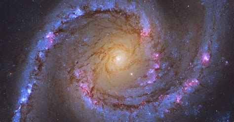 Una de las galaxias más bonitas del universo tiene un detalle muy ...