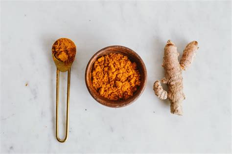 Paleovalley | Complexion Boosting Turmeric Face Mask Recipe