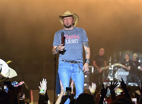 Story Behind the Song: Jason Aldean, 'You Make It Easy'