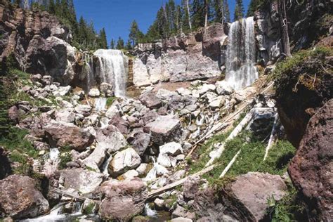 Your Guide To Newberry National Volcanic Monument