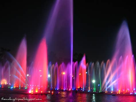 The Walking Tripod: Luneta Park: Dancing Musical Fountain