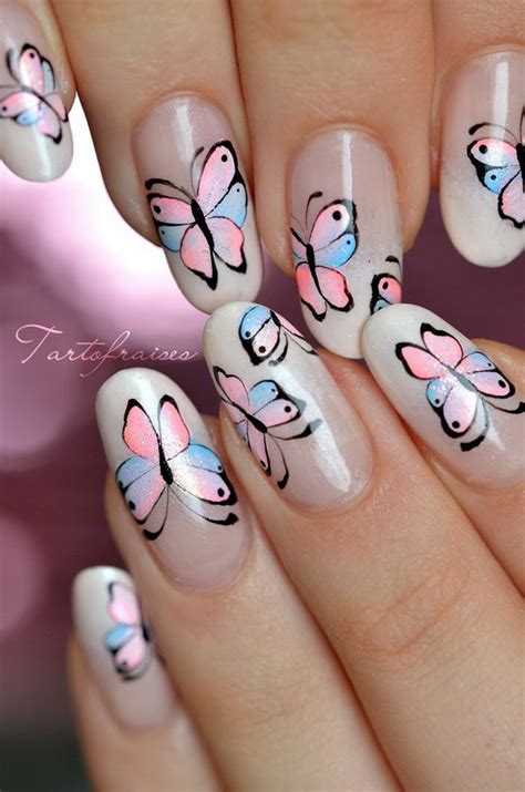 30+ Pretty Butterfly Nail Art Designs 2022