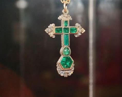 Treasure! An Emerald Cross from the Atocha shipwreck at the Mel Fisher ...