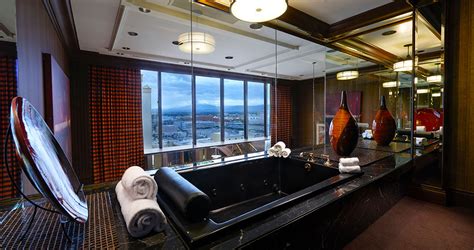 One Bedroom Spa Suite | Golden Nugget Las Vegas