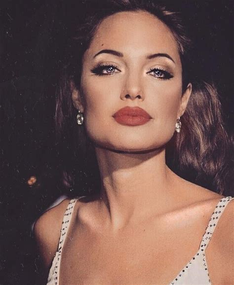 Stunning Angelina Jolie Makeup Look