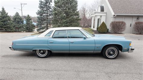 1975 Pontiac Bonneville 4-Door Hardtop | T110.1 | Indy 2015