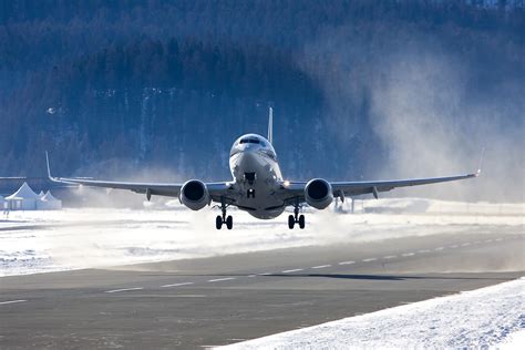 Boeing 737 BBJ Business Jet While on Takeoff Aircraft Wallpaper 3785 - AERONEF.NET