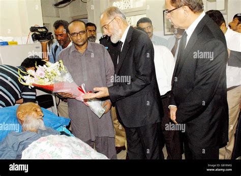 Chief Justice of Pakistan, Justice Anwar Zaheer Jamali inquires about Health of Abdul Sattar ...