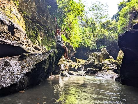 Must-Do Activities in Bali: HIDDEN CANYON BEJI GUWANG | ALINA BLAGA TRAVEL