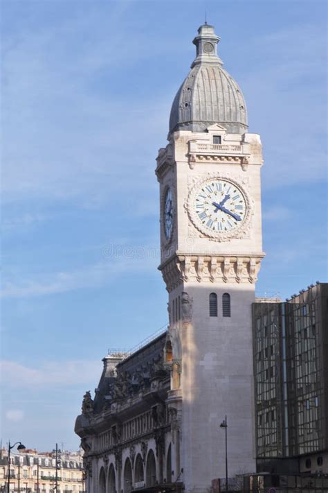 Clock Tower - Gare De Lyon - Paris - France Stock Image - Image of clock, tower: 88280429