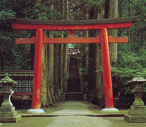 Torii | Gate, Japan, Shrines, Meaning, & Facts | Britannica