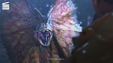 Jurassic Park : Dilophosaurus CLIP HD - YouTube