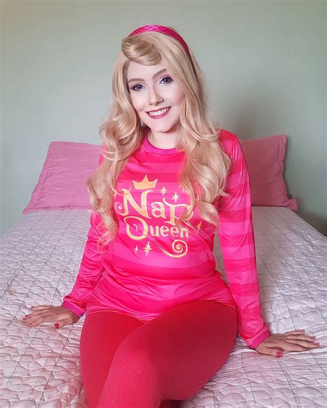 Comfy Aurora Cosplay by applenay on DeviantArt