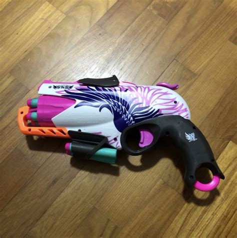 Girls Nerf gun, Hobbies & Toys, Toys & Games on Carousell